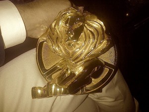 Premio Leon de Oro en Cannes a Dimension